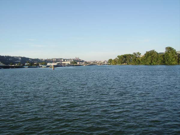La confluence de la Sane et du Rhne  Lyon