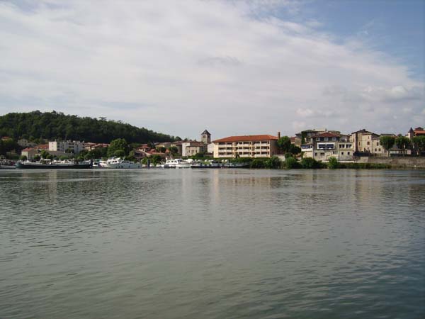 Les Roches de Condrieu