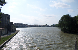 Le grand bassin de Castelnaudary vu du pont Vieux