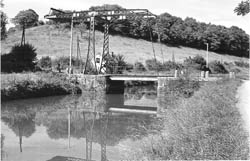 Chitry-les-Mines, la pont levant